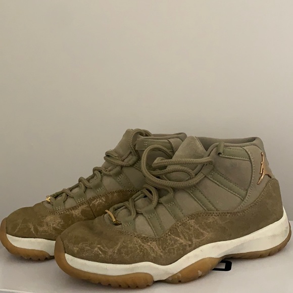 Air Jordan 11 - Picture 1 of 7